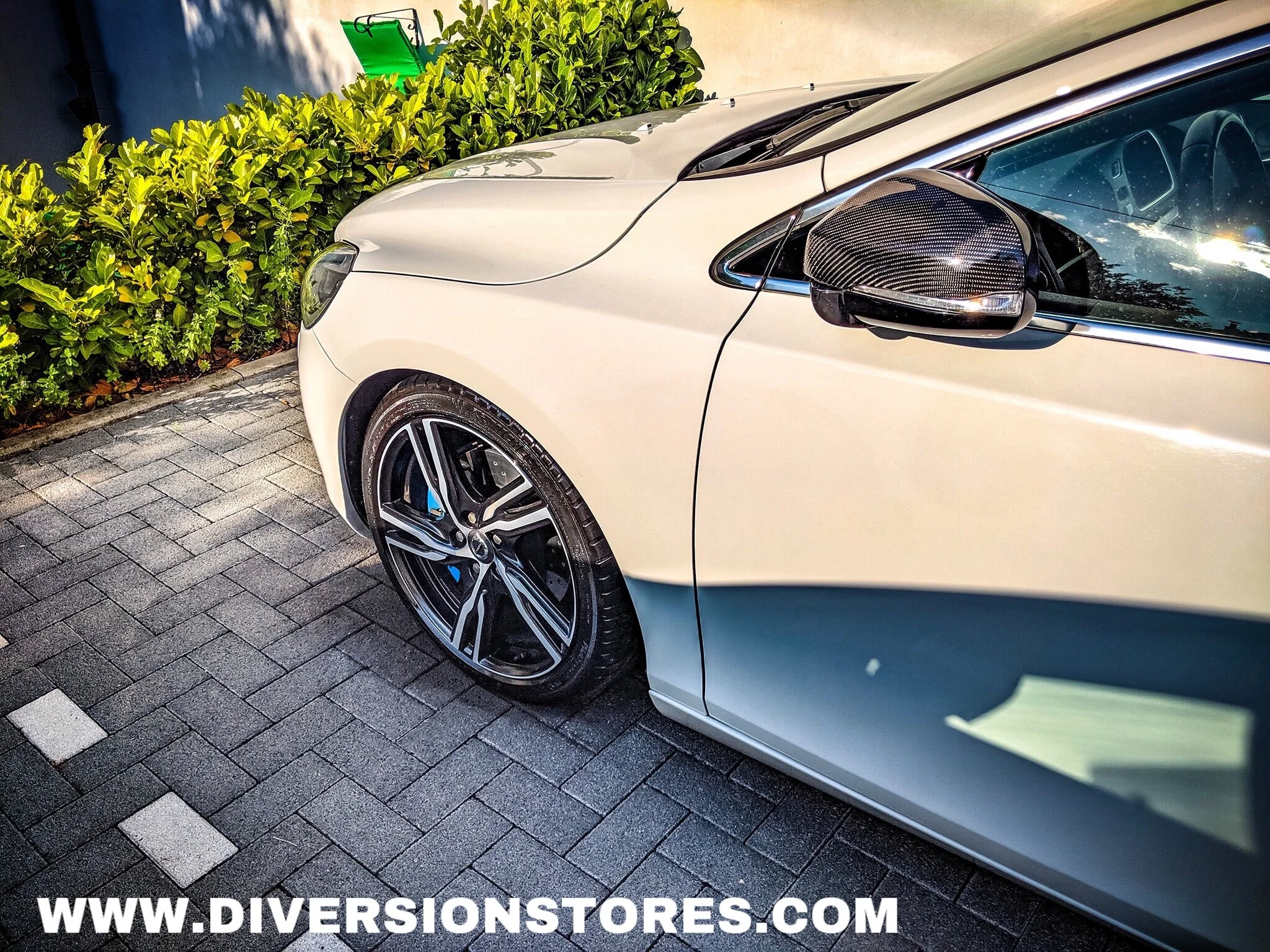 Volvo V40 / V60 / S60 Genuine Carbon Fibre Mirror Cover Replacements (2012-2017) - Image 4