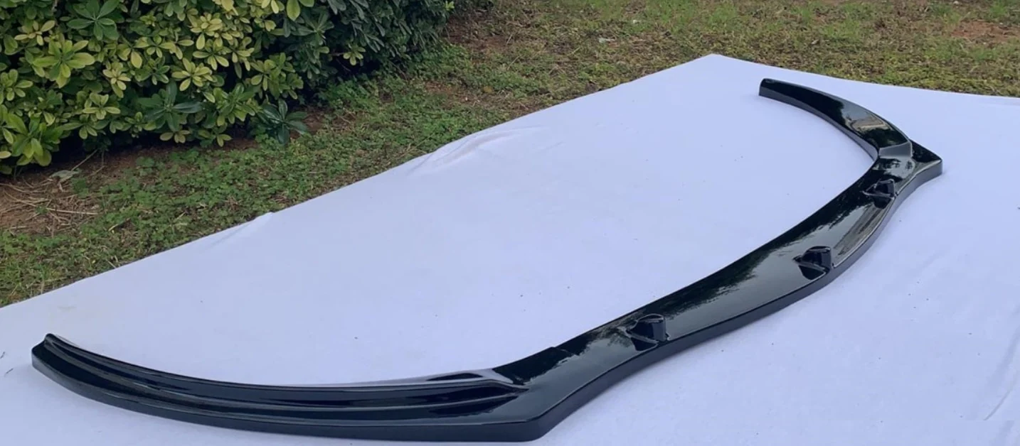 Alfa Romeo Giulietta Gloss Black Front Bumper Splitter (3 Piece Design) 2010+ - Image 2