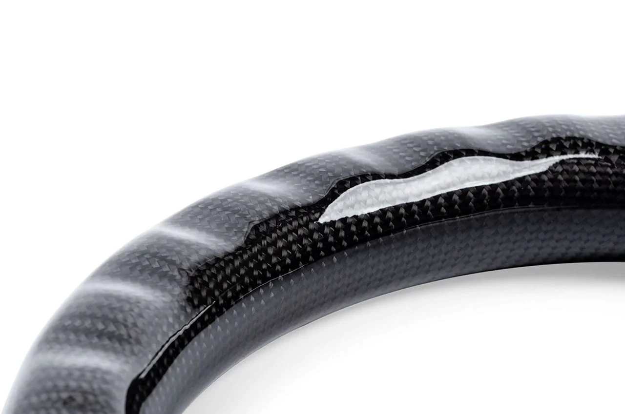 APR Carbon Fibre / Perforated Leather Steering Wheel Golf Mk7/Mk7.5 R / GTI / GTD - Image 4