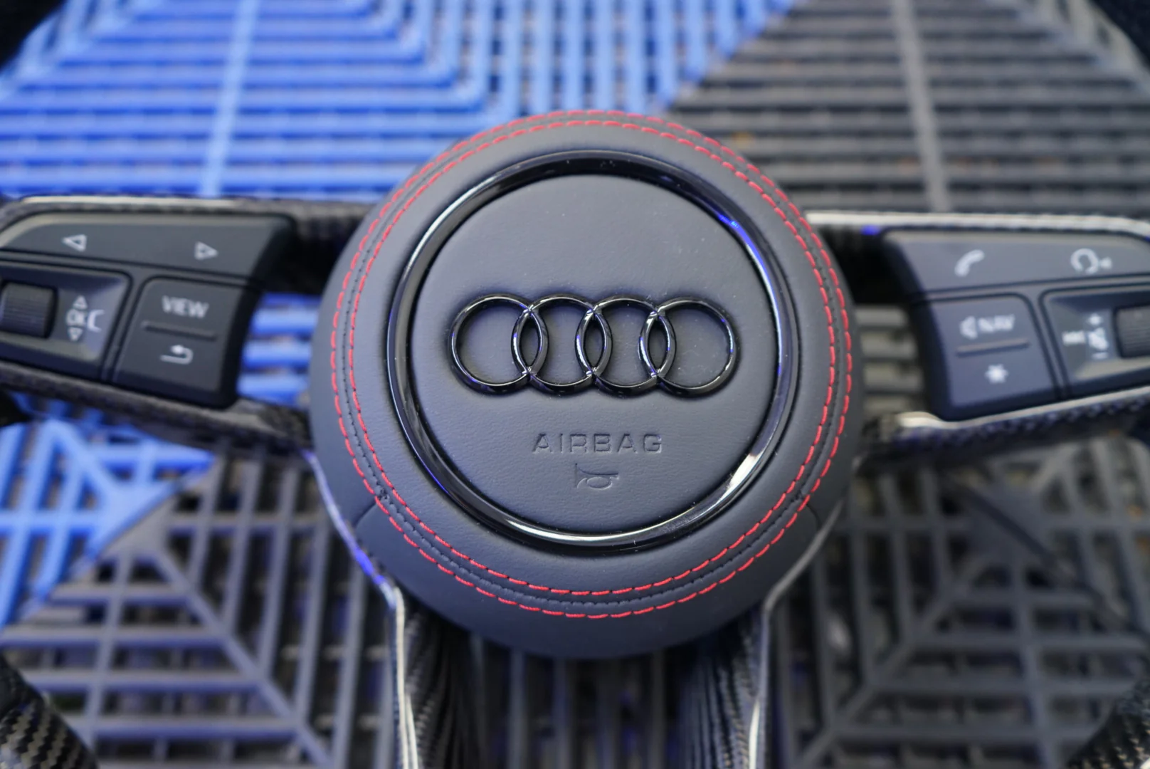 Audi TT MK3 Carbon Fibre Steering Wheel - SWAUTT1 - Image 7