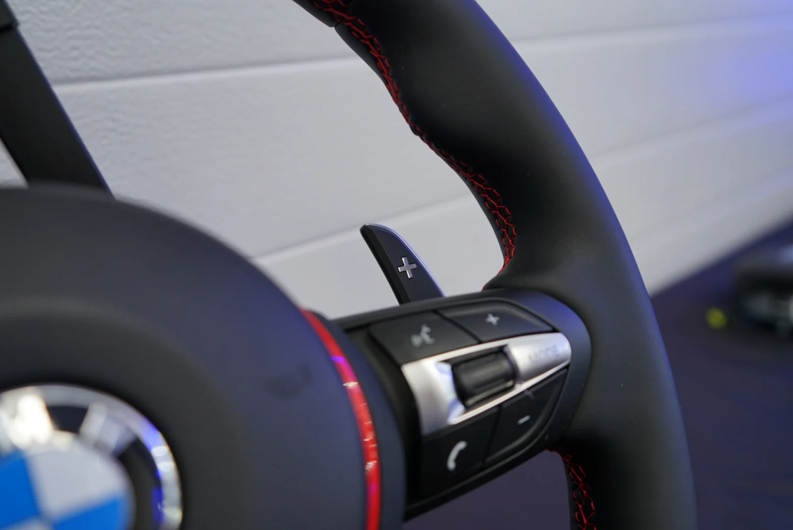 BMW 1, 2, 3, 4, 5 Series Custom Steering Wheel (IN STOCK - SWBMWF9) - Image 4