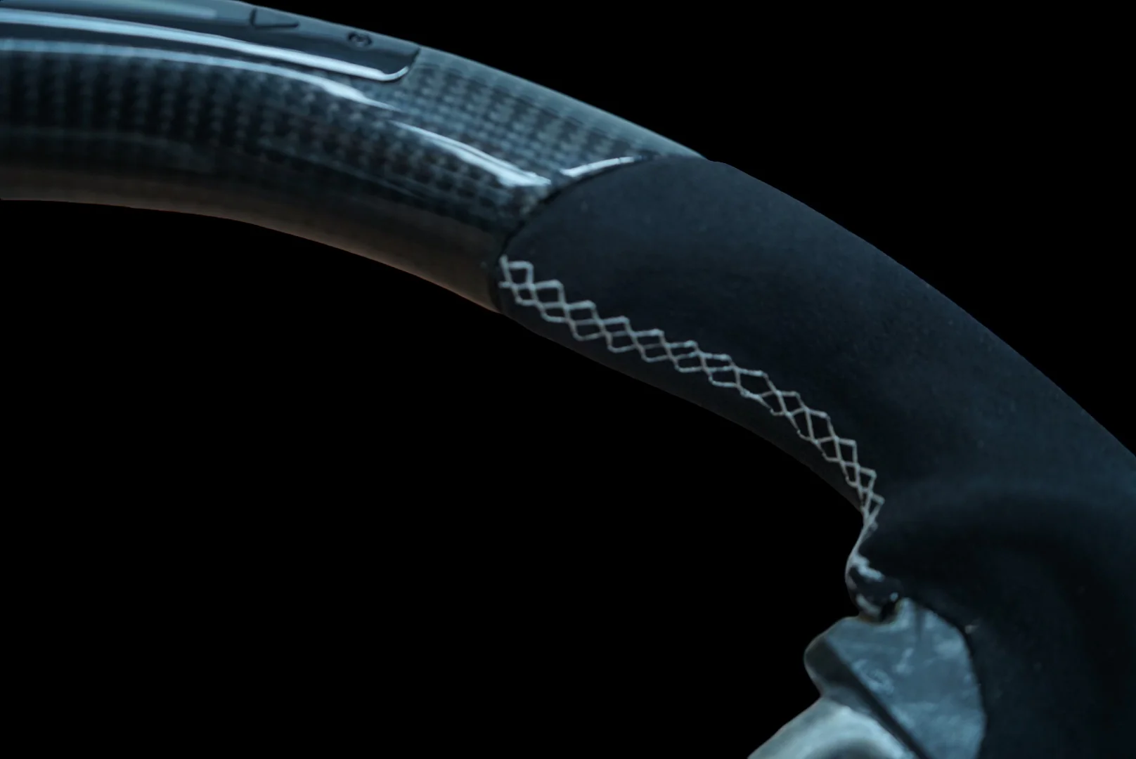 BMW 1, 2, 3, 4, 5 Series LED Carbon Fibre Steering Wheel (IN STOCK - SWBMWF4) - Image 5