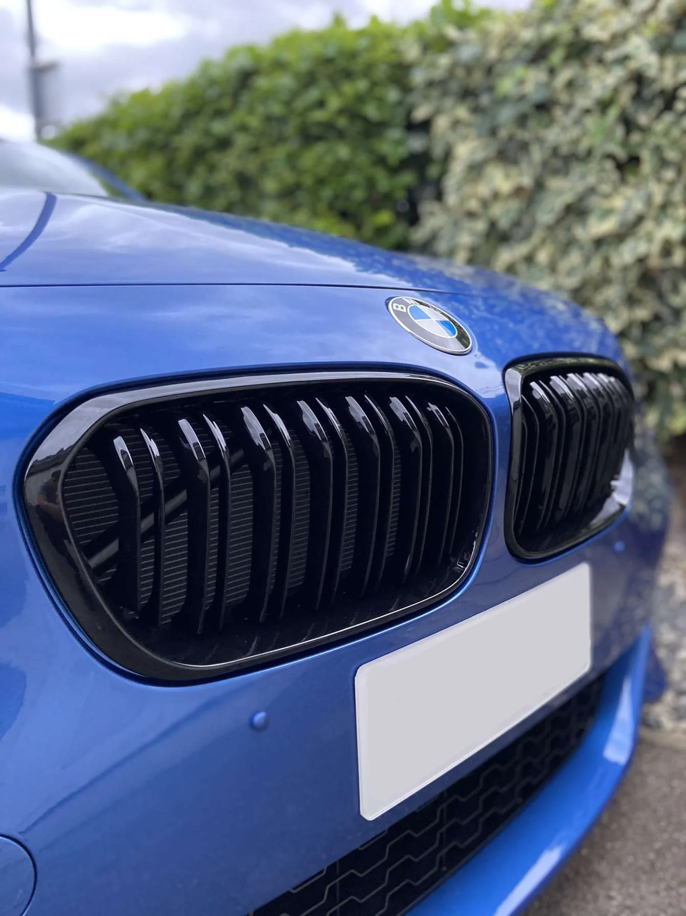 BMW 1 Series F21 Double Slat Gloss Black Kidney Grilles Pair (2015 - 2021) - Image 2