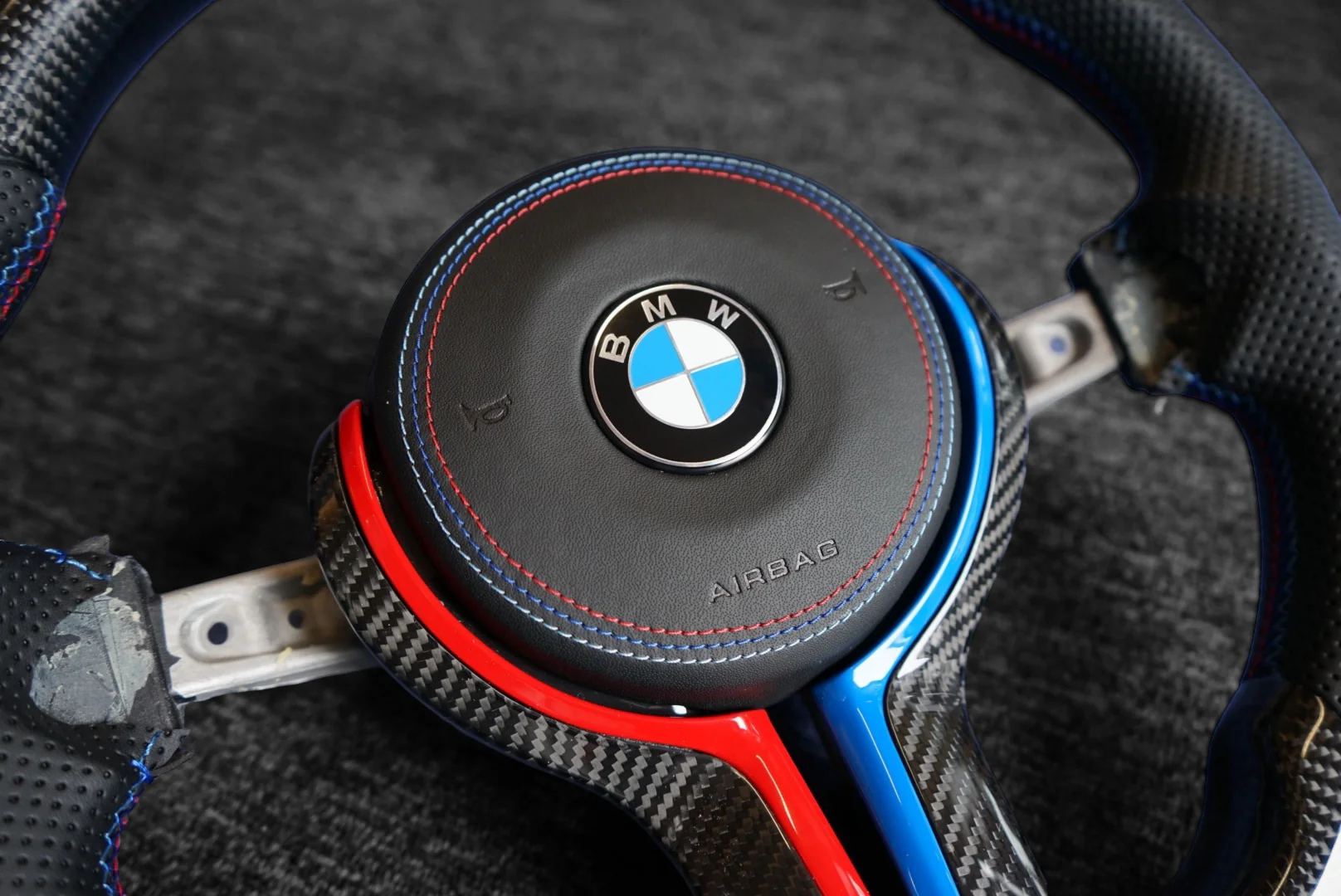 BMW 1 Series F21 / M135i / M140i Custom Carbon Fibre Steering Wheel (2015 - 2020) - Image 7