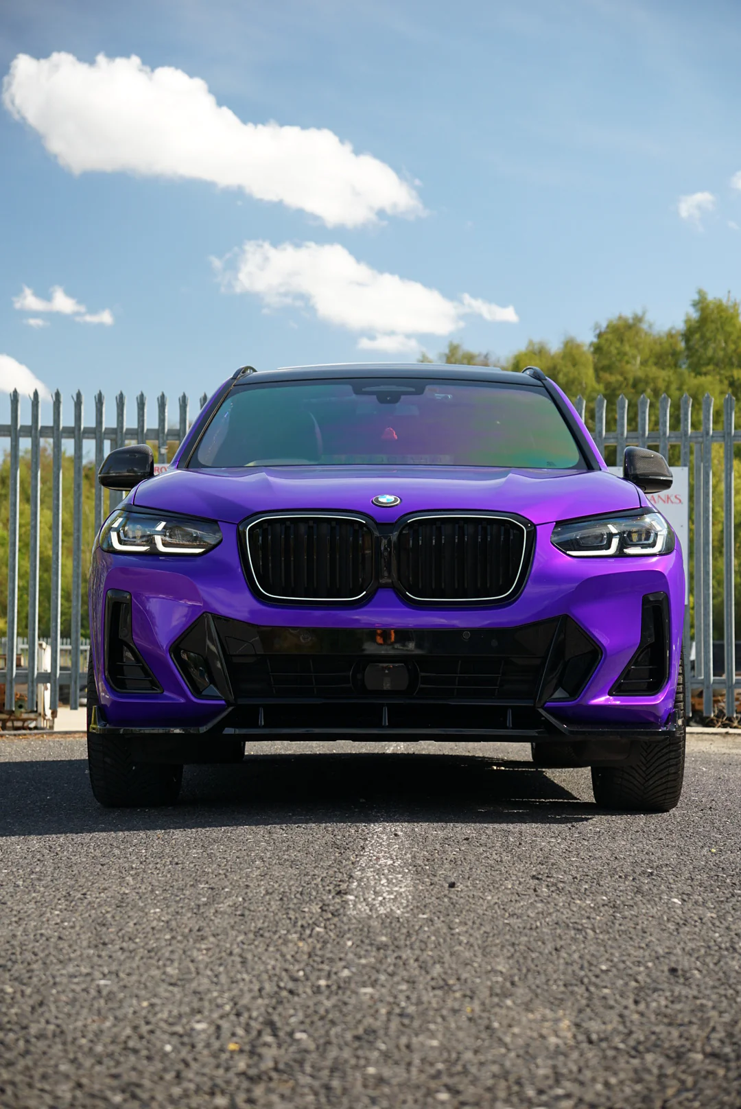 BMW X3 G01 / X4 G02 LCI LED Illuminated Front Kidney Grille Kit (2021 - Present)