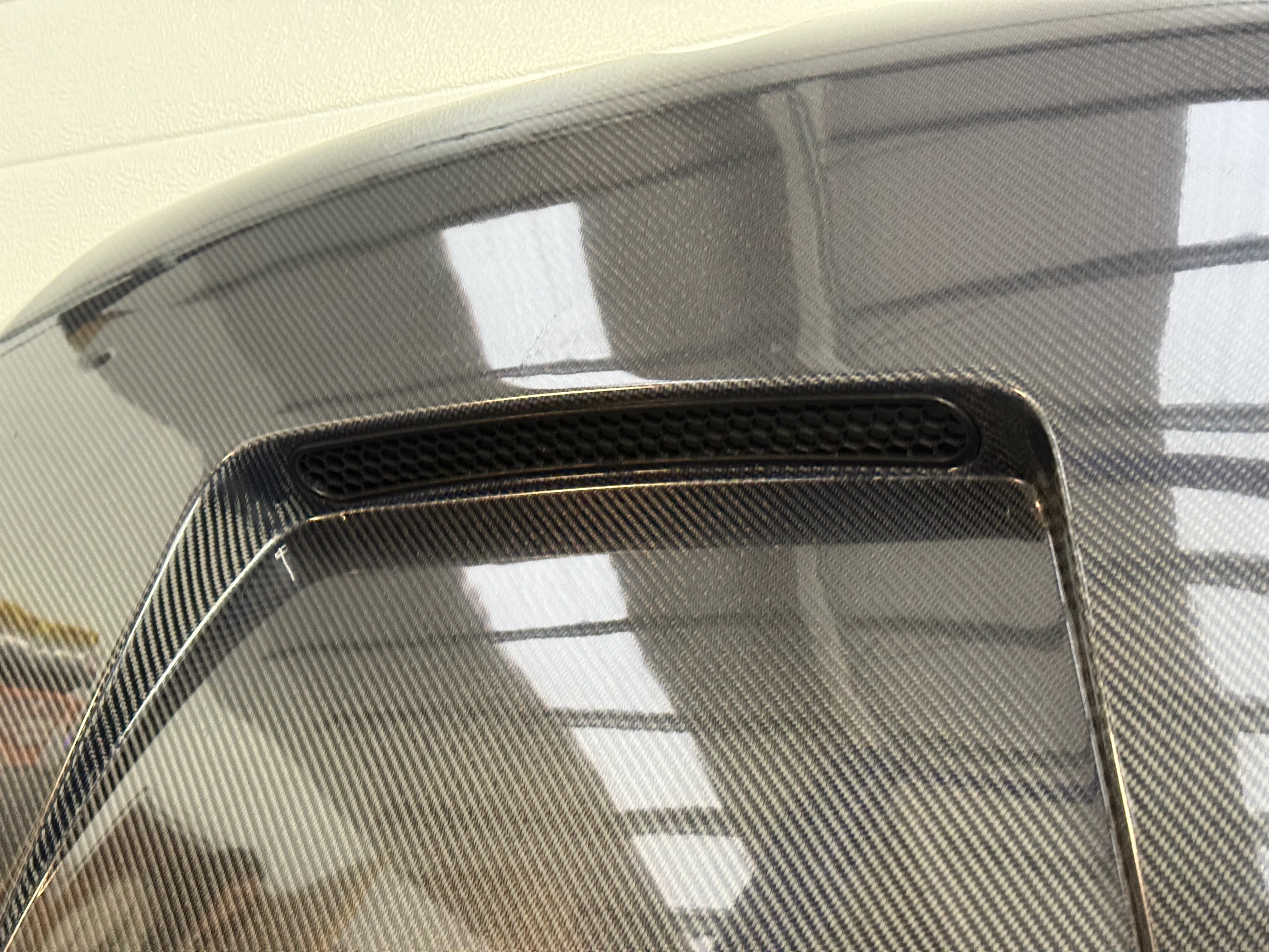 **CLEARANCE** Volkswagen Polo MK5 LY Style Genuine Carbon Fibre Bonnet (6R / 6C 09 - 17 Models) DAS - Image 6
