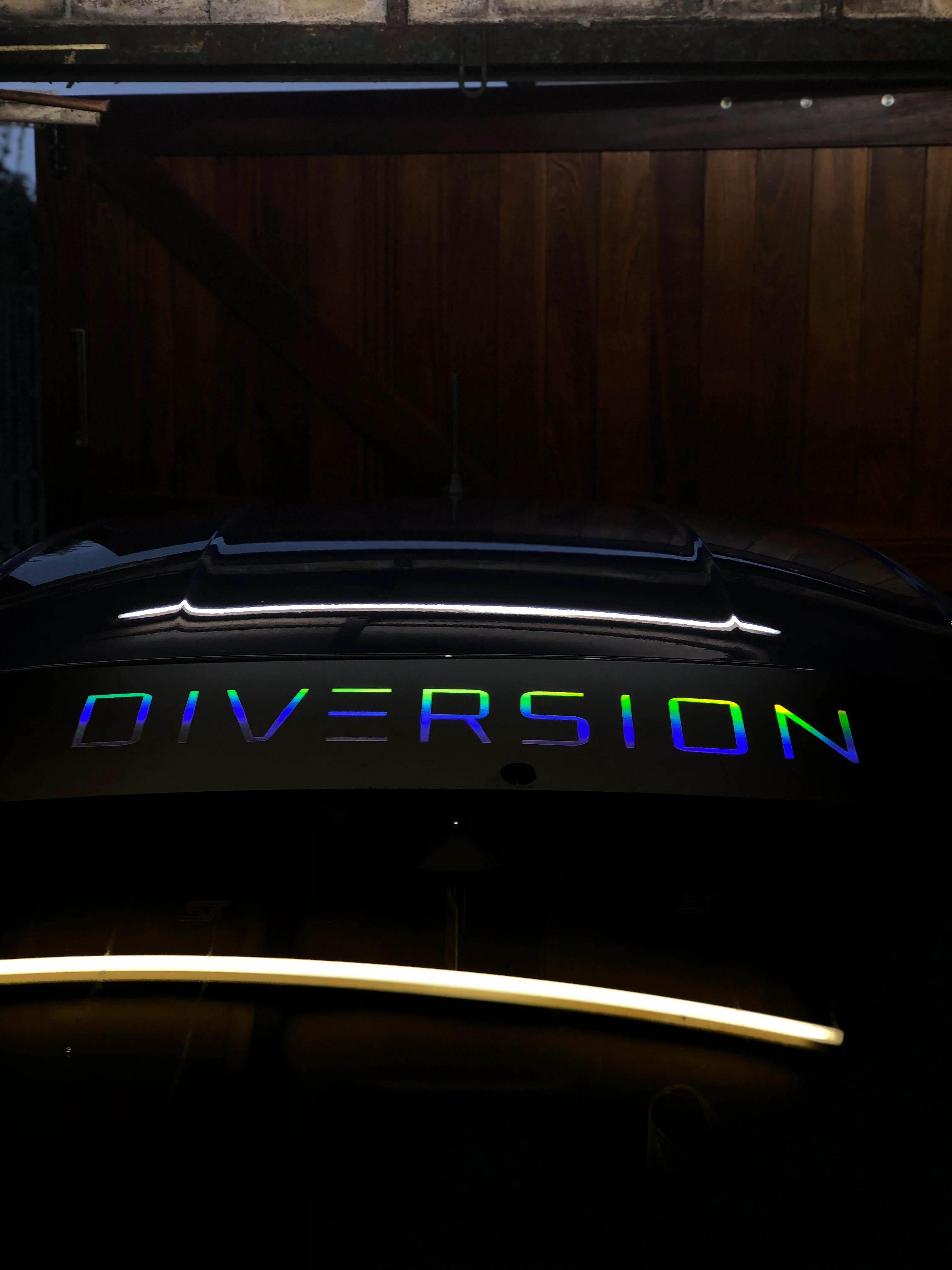 DIVERSION Sun Strip / Window Banner (OIL SLICK/MULTICOLOURED)