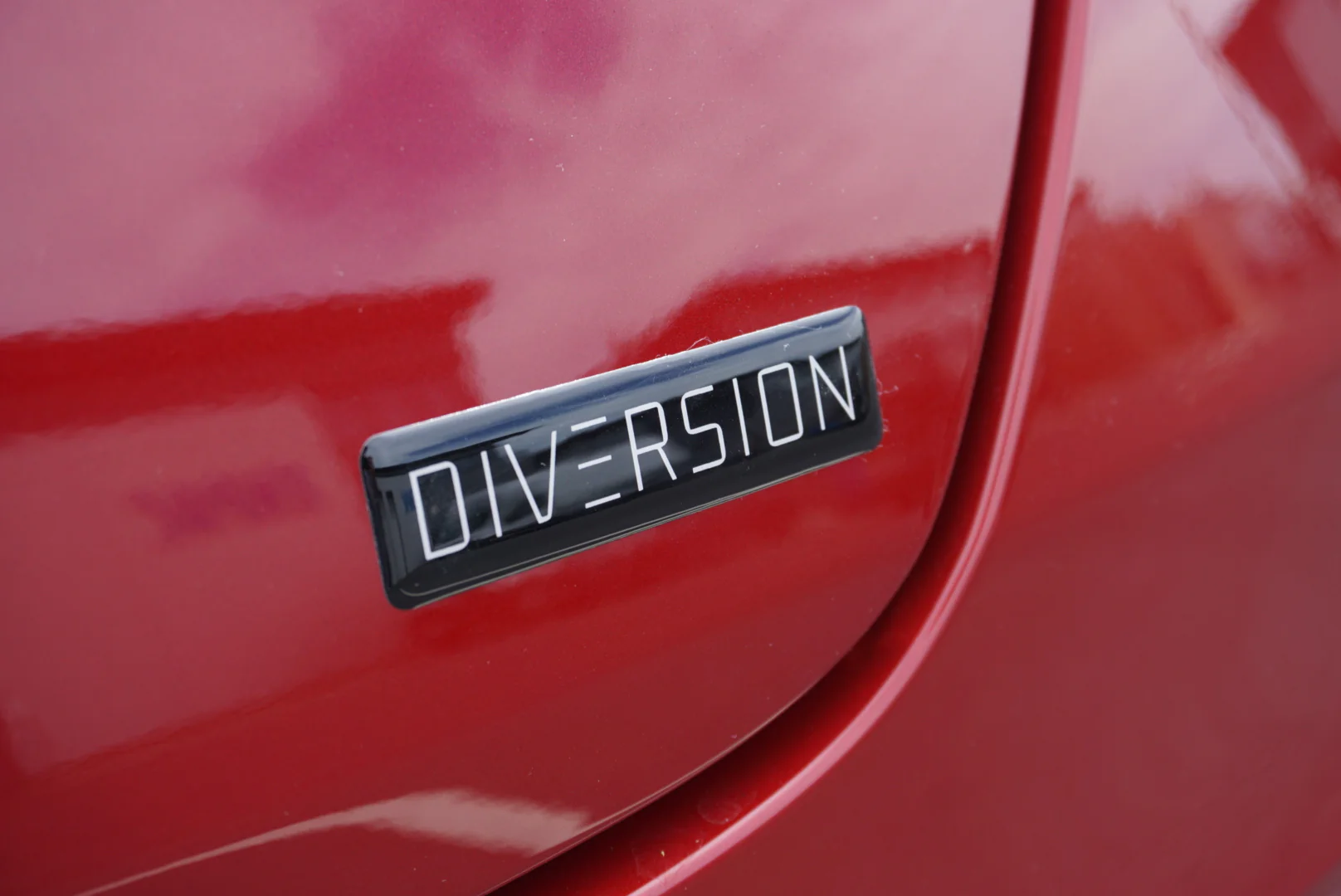 DIVERSION Gel Boot / Trunk Self Adhesive Badge (Black & White) - Image 4