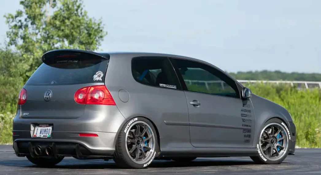 ECS Rear Spoiler Extension in Gloss Black - MK5 GTI/R32 - Image 3