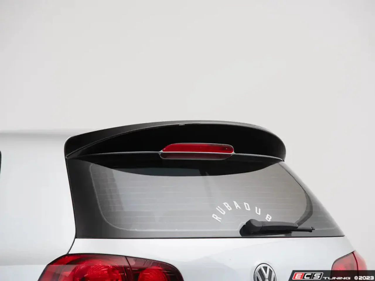 ECS Tuning Hatch Spoiler Extension Gloss Black - MK6 Golf - Image 3
