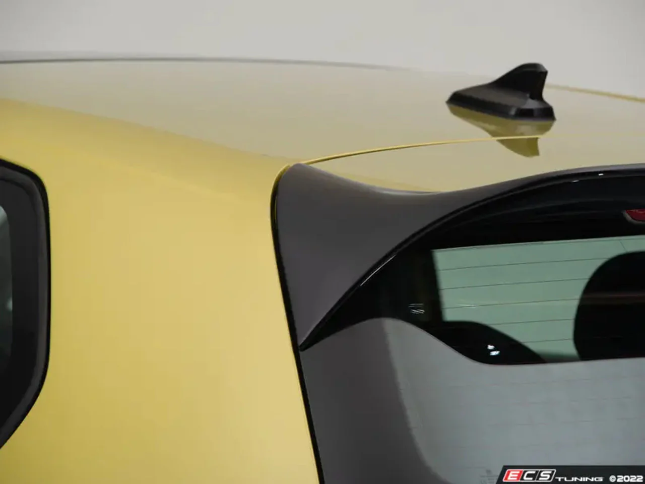 ECS Tuning Hatch Spoiler Extension Gloss Black - Mk8 GTI - Image 4