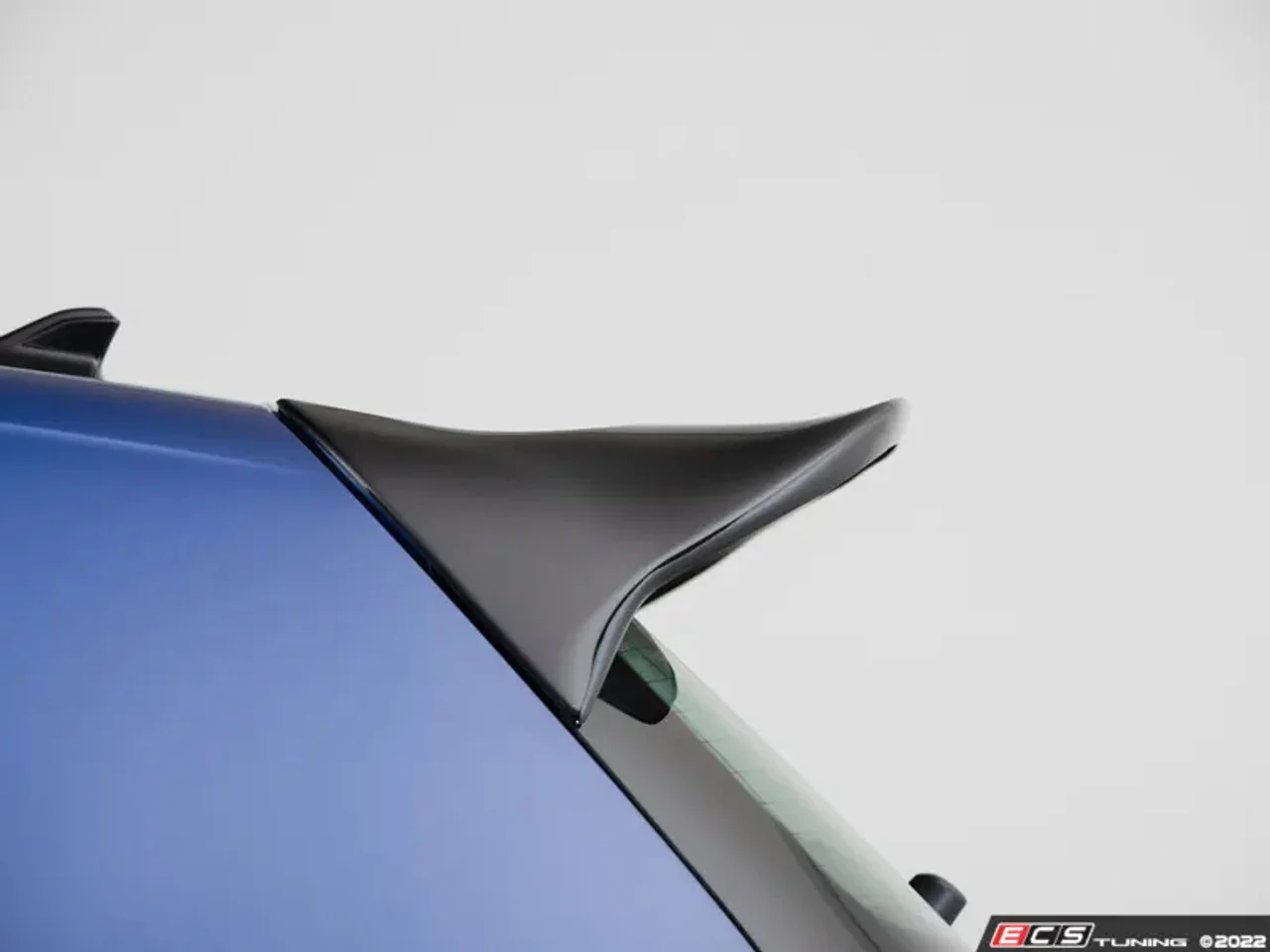 ECS Tuning Hatch Spoiler Extension Gloss Black - Mk8 R - Image 2