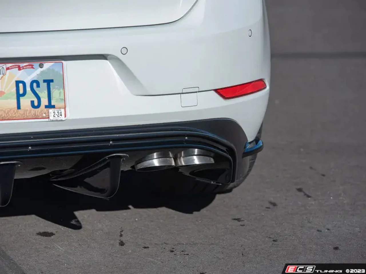 ECS Tuning MK7.5 Golf R Functional Aerodynamic Rear Diffuser Kit - Image 4