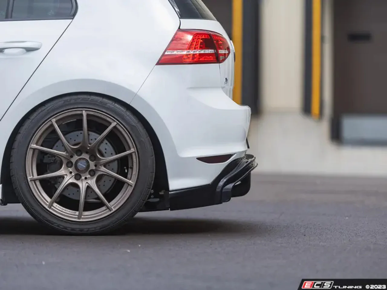 ECS Tuning MK7 Golf R Functional Aerodynamic Rear Diffuser Kit - Image 4