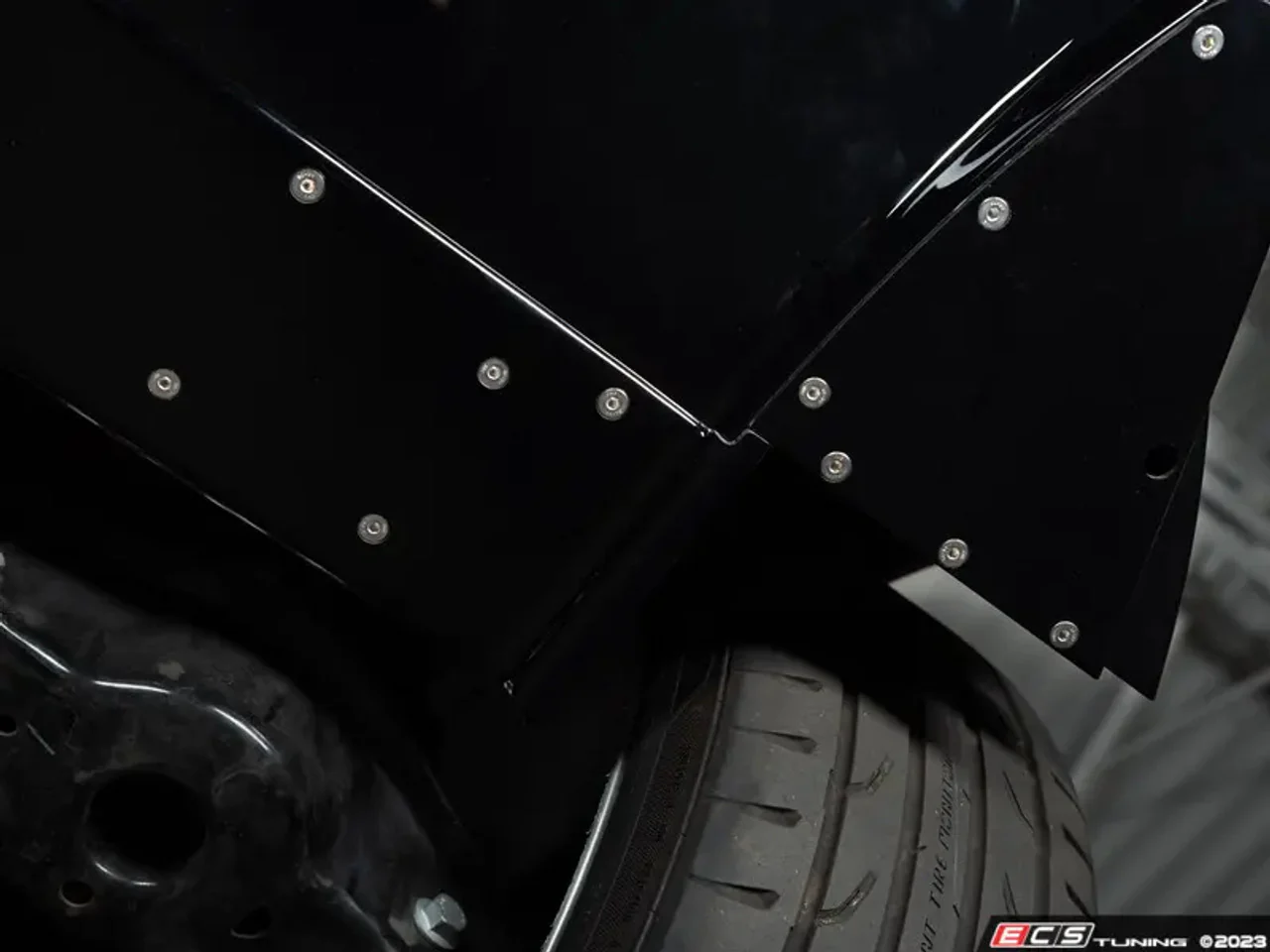 ECS Tuning MK7 GTI Functional Aerodynamic Rear Diffuser Kit - Image 4