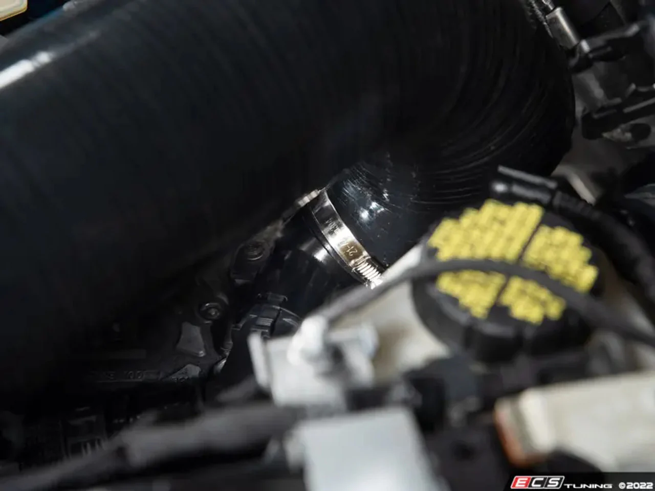 ECS Tuning Silicone Turbo Inlet Hose - MK8 Golf R / 8Y S3 - Image 3