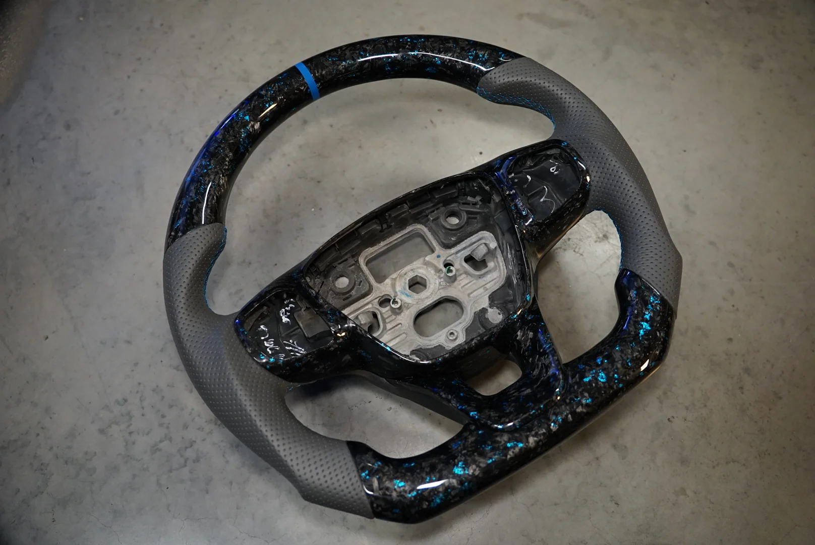 Ford Fiesta MK8 / Focus MK4 / Kuga / Puma / Custom Leather Steering Wheel - SWFIESTAMK85 - Image 2
