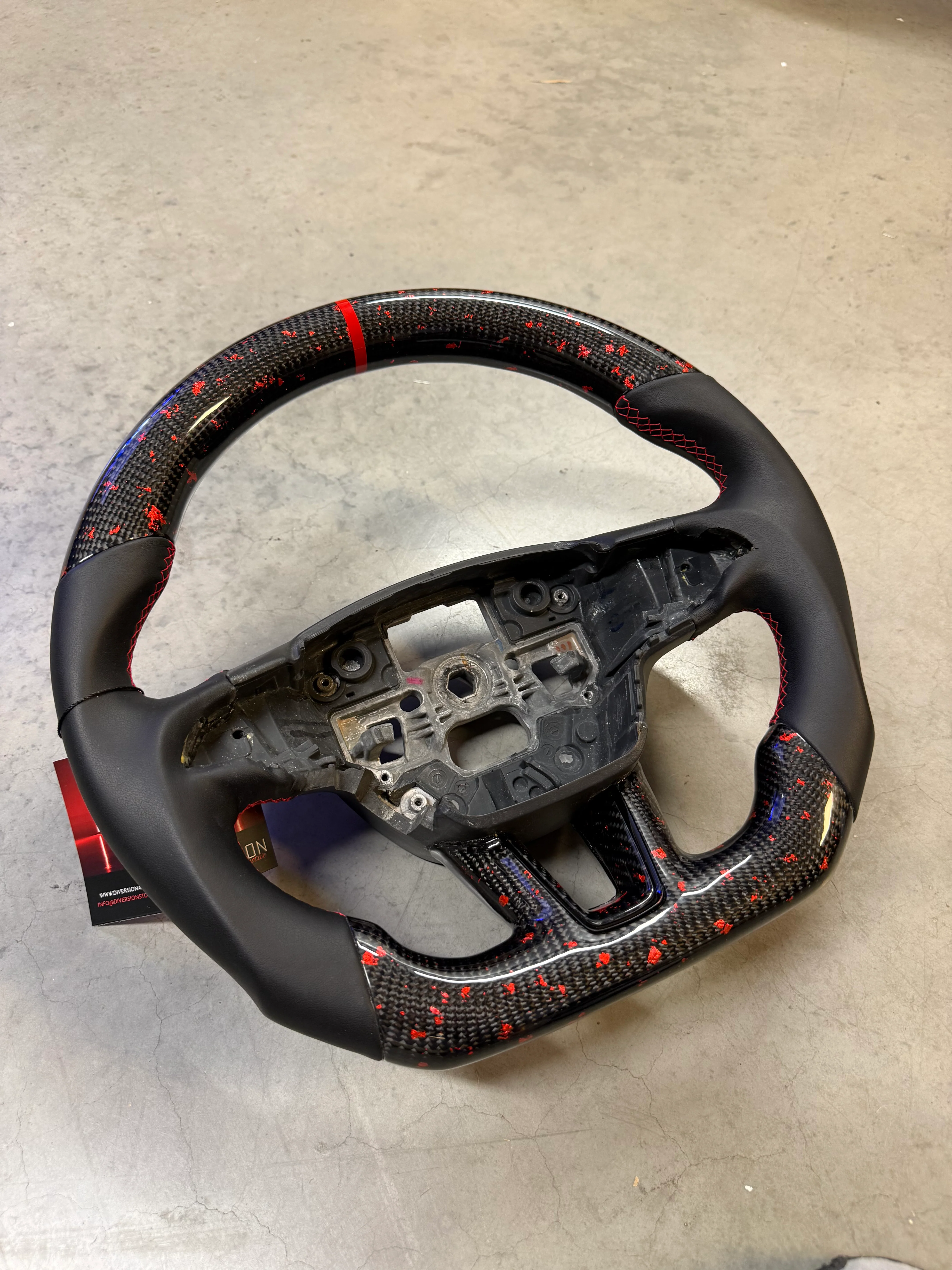 Ford Focus MK3/3.5 Carbon Fibre Steering Wheel 2011 - 2018 - SWFOCMKIII6 - Image 3