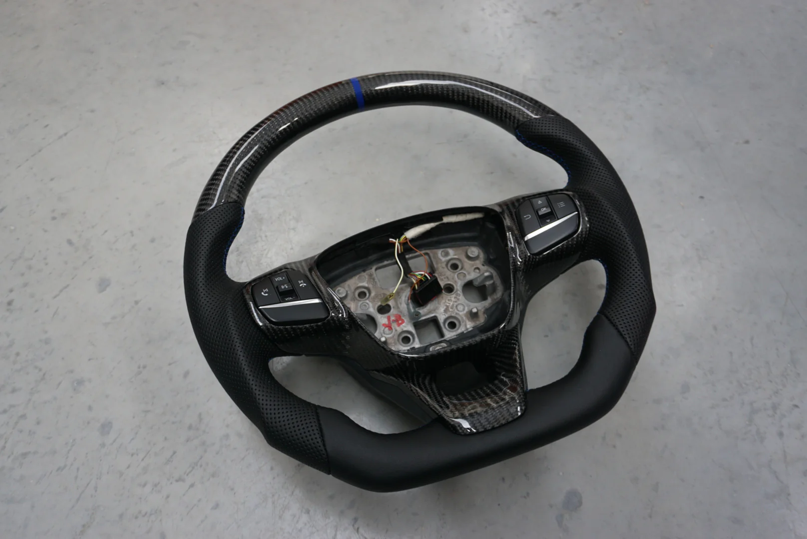 Ford Transit Carbon Fibre Custom Steering Wheel (2018 - Present) - Image 2