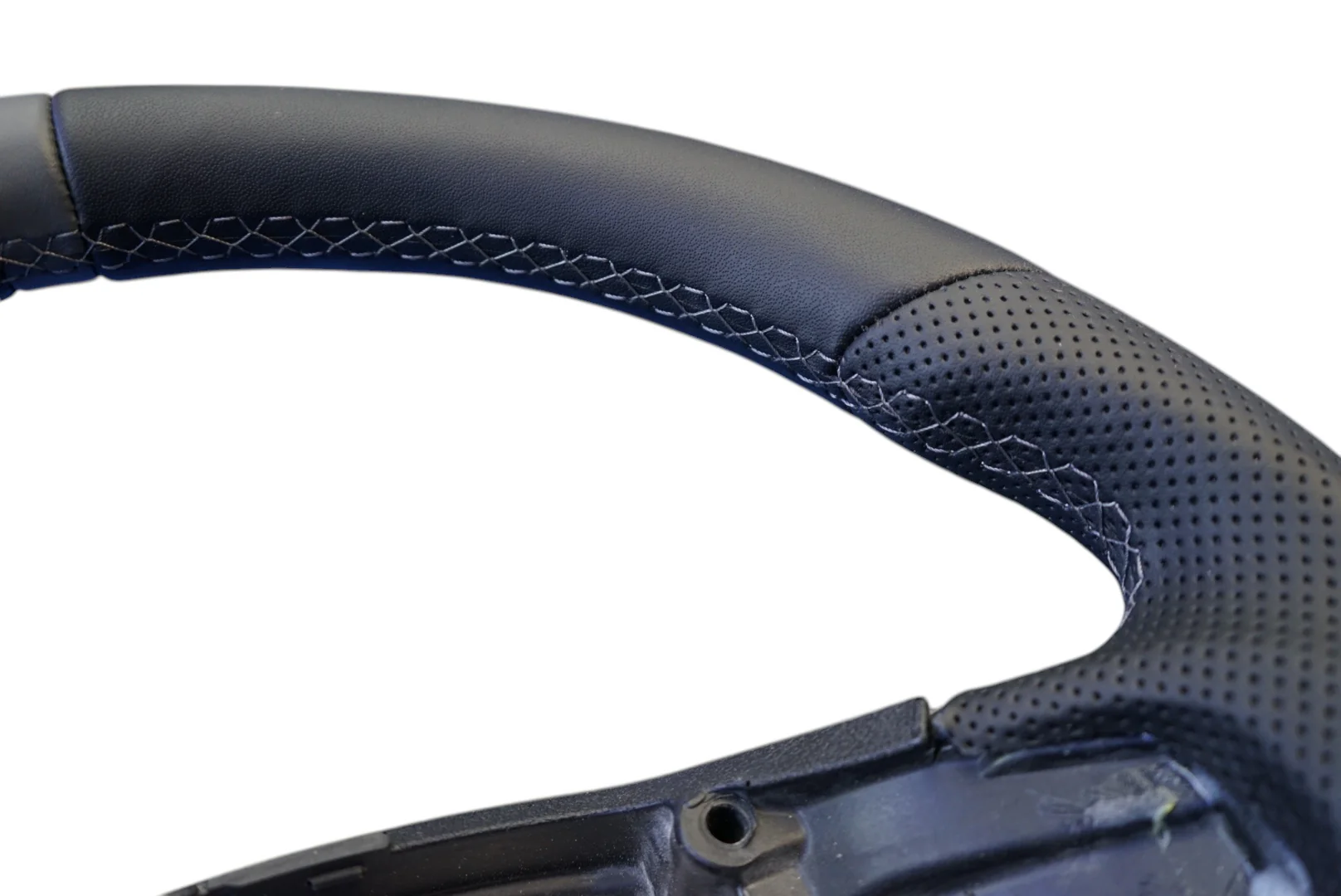 Ford Transit Custom 2018+ Perforated Leather Steering Wheel - SWTRANCUS12 - Image 3
