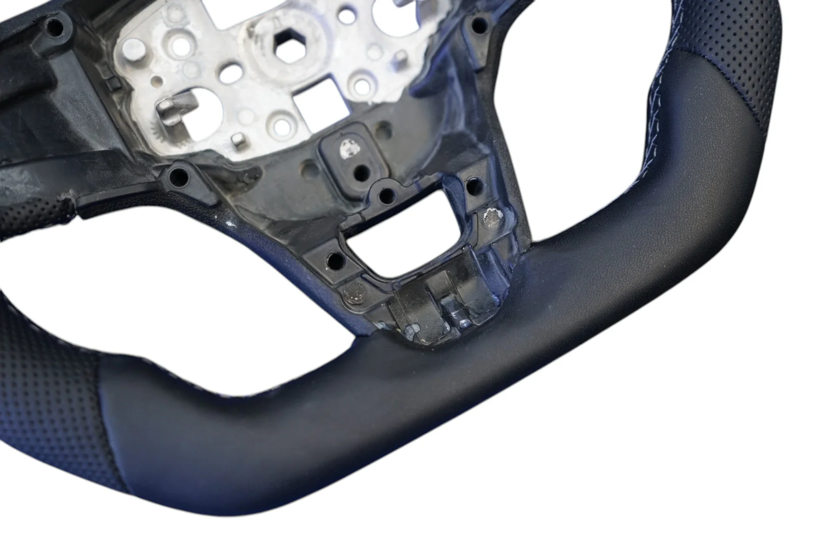 Ford Transit Custom 2018+ Perforated Leather Steering Wheel - SWTRANCUS12 - Image 4