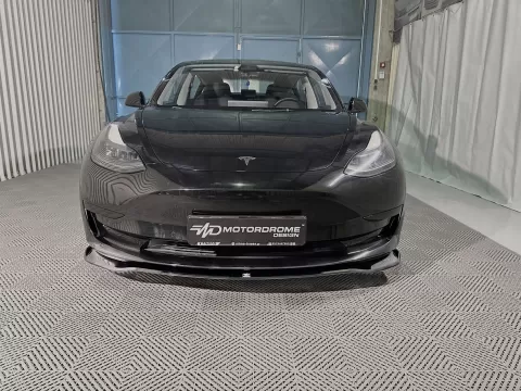 Front Splitter V.1 Tesla Model 3 - Image 2