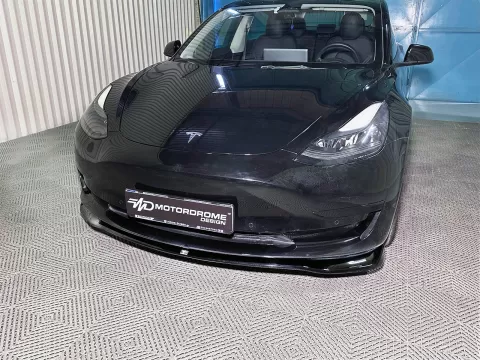 Front Splitter V.1 Tesla Model 3 - Image 3