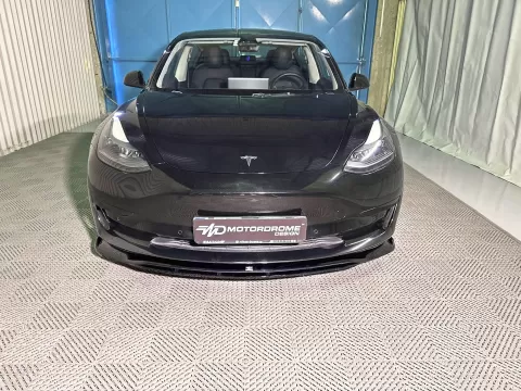 Front Splitter V.2 Tesla Model 3 - Image 2