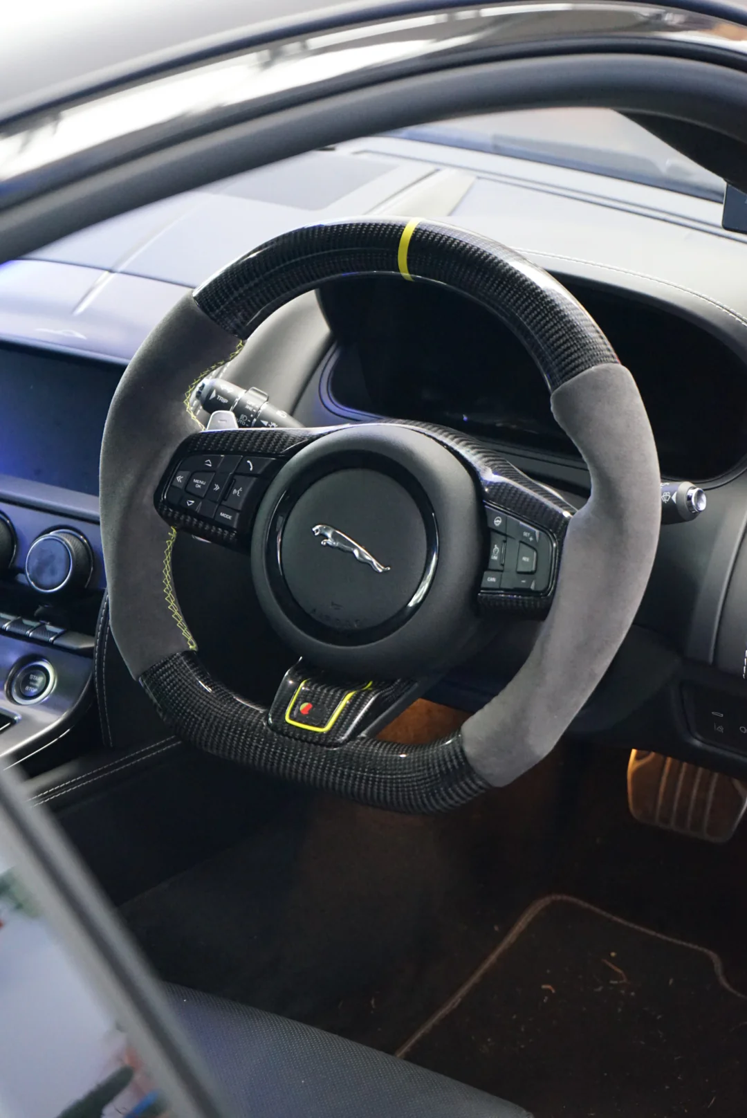 Jaguar F-TYPE Custom Bespoke Steering Wheel (2013 - 2024) - Image 2