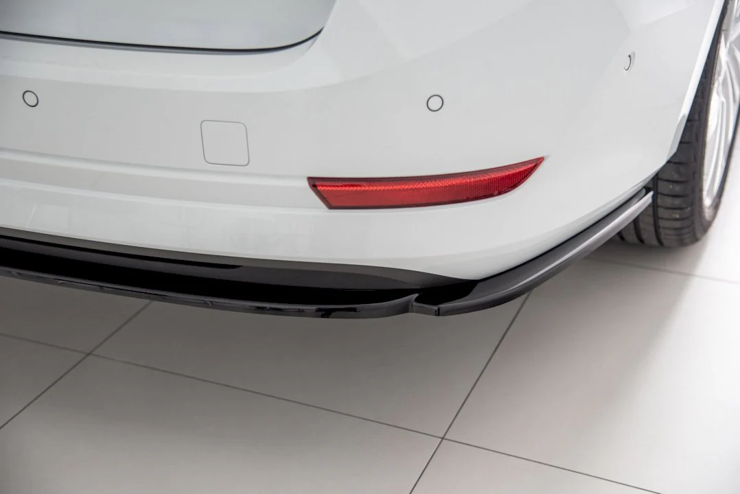 Maxton Design Central Rear Splitter for Skoda Octavia MK4 (2019+) - Image 3