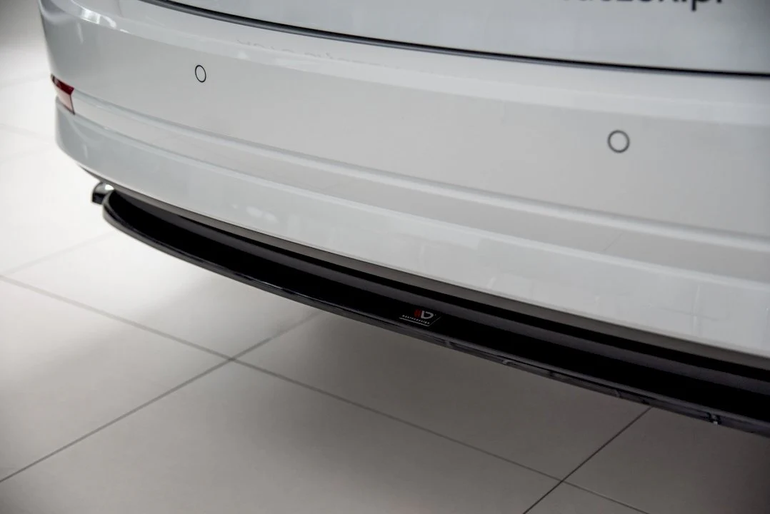 Maxton Design Central Rear Splitter for Skoda Octavia MK4 (2019+) - Image 4