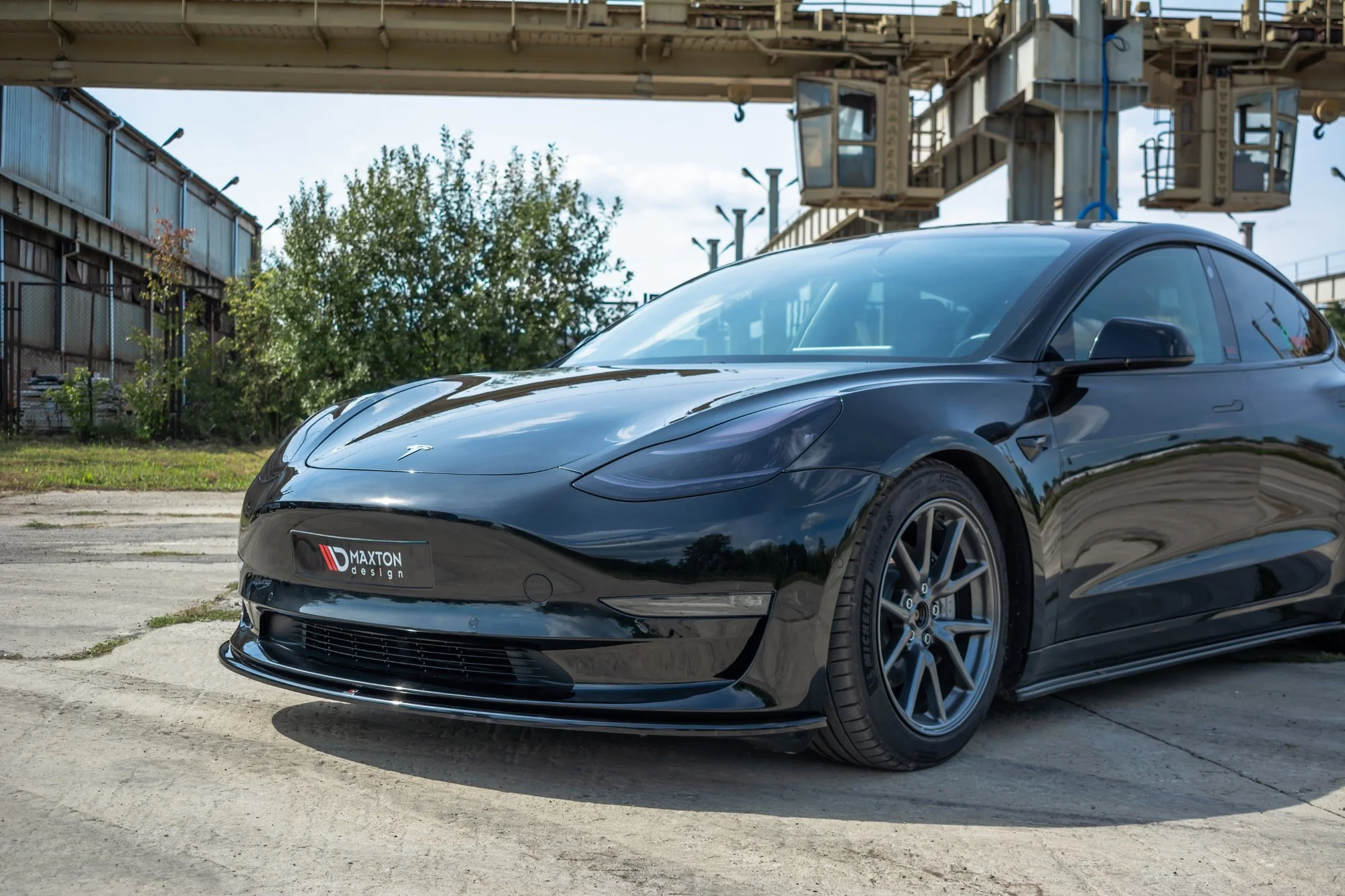 Maxton Design Front Splitter Tesla Model 3 (2017+) - Image 4