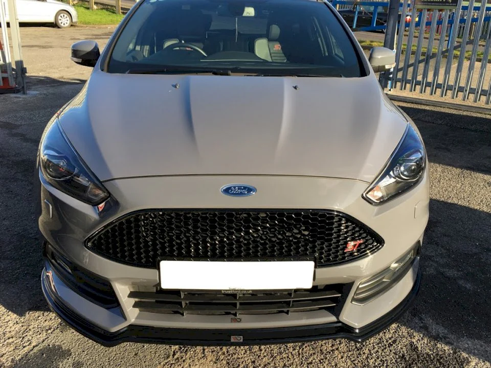 Maxton Design Front Splitter V.3 for Ford Focus ST MK3 Facelift Model (2015-2018) - Image 4