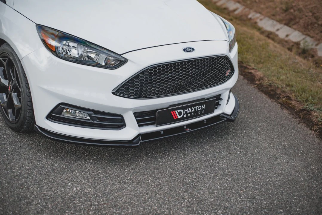 Maxton Design Front Splitter V.4 for Ford Focus ST MK3 Facelift Model (2015-2018) - Image 3