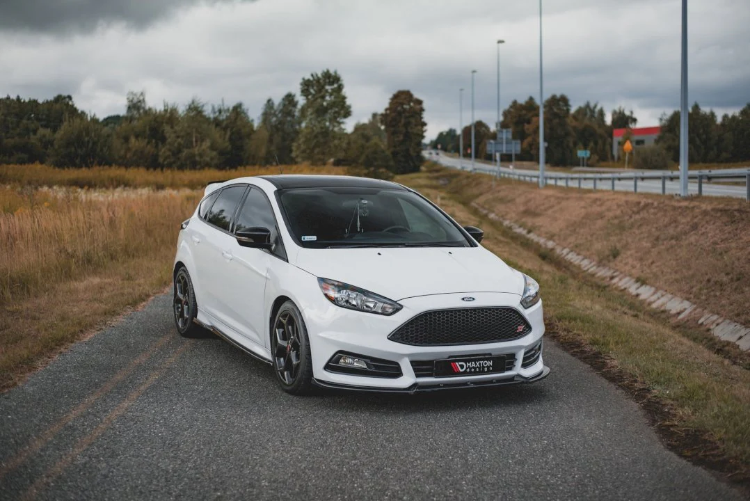 Maxton Design Front Splitter V.4 for Ford Focus ST MK3 Facelift Model (2015-2018) - Image 4