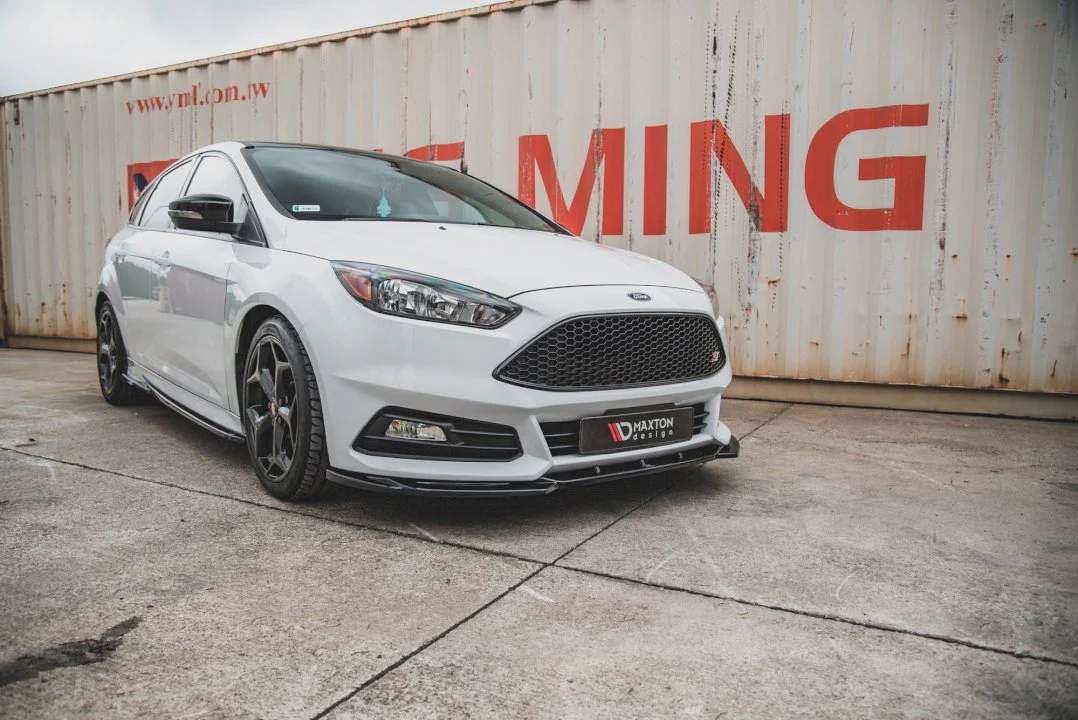 Maxton Design Front Splitter V.5 for Ford Focus ST MK3 Facelift Model (2015-2018) - Image 4
