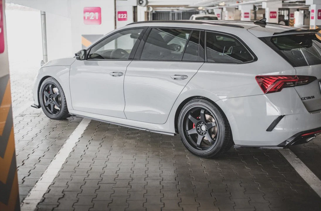 Maxton Design Side Skirts V.1 for Skoda Octavia RS MK4 (2020+) - Image 5