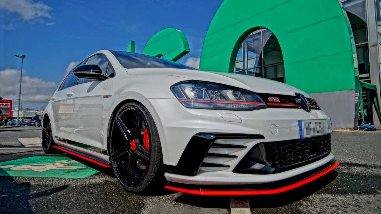 Maxton Design Side Skirts for Volkswagen Golf MK7 GTI Clubsport (2016-2017) - Image 3