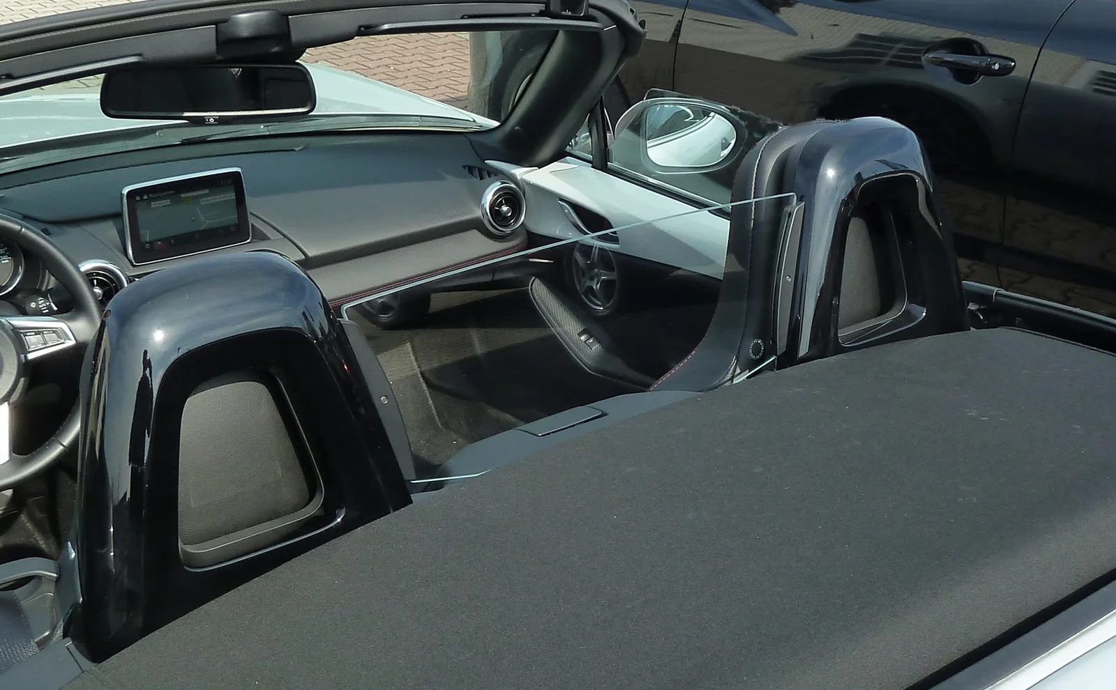Mercedes SLK R171 UR-Windschott Clear Glass Wind Breaker / Deflector - Image 2