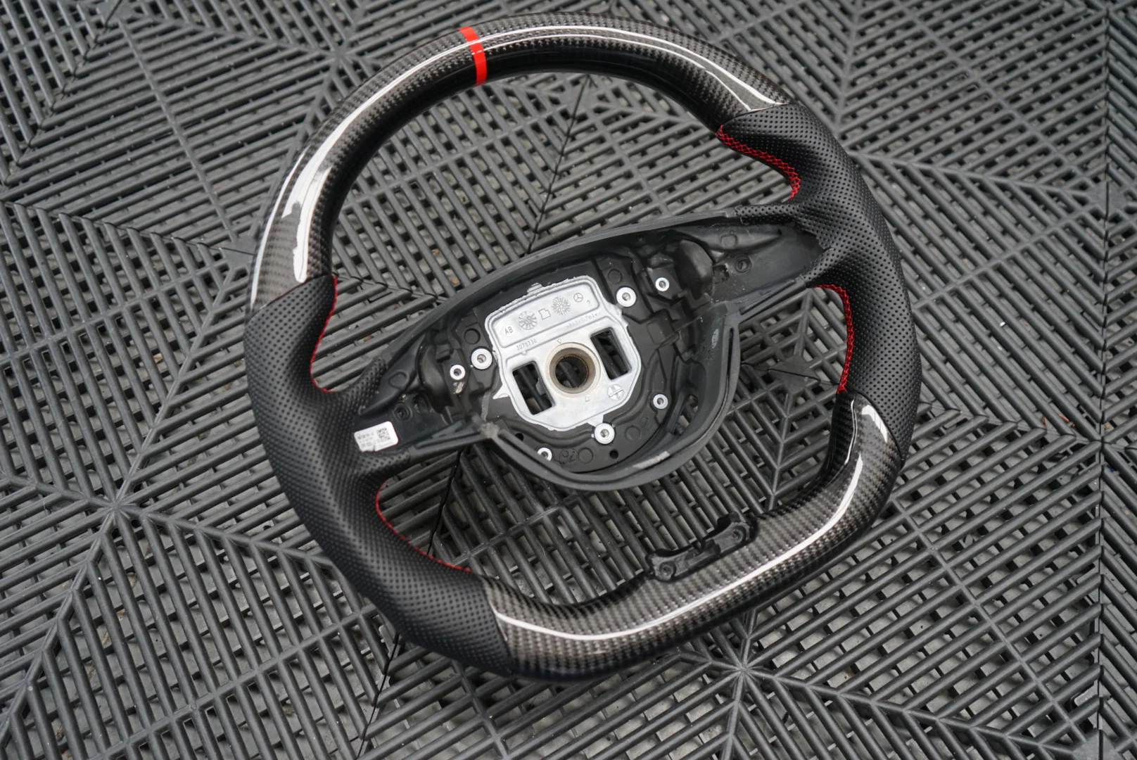 Mercedes Benz A Class W176 Facelift Custom Carbon Fibre Steering Wheel (2014 - 2018 Models) - Image 10
