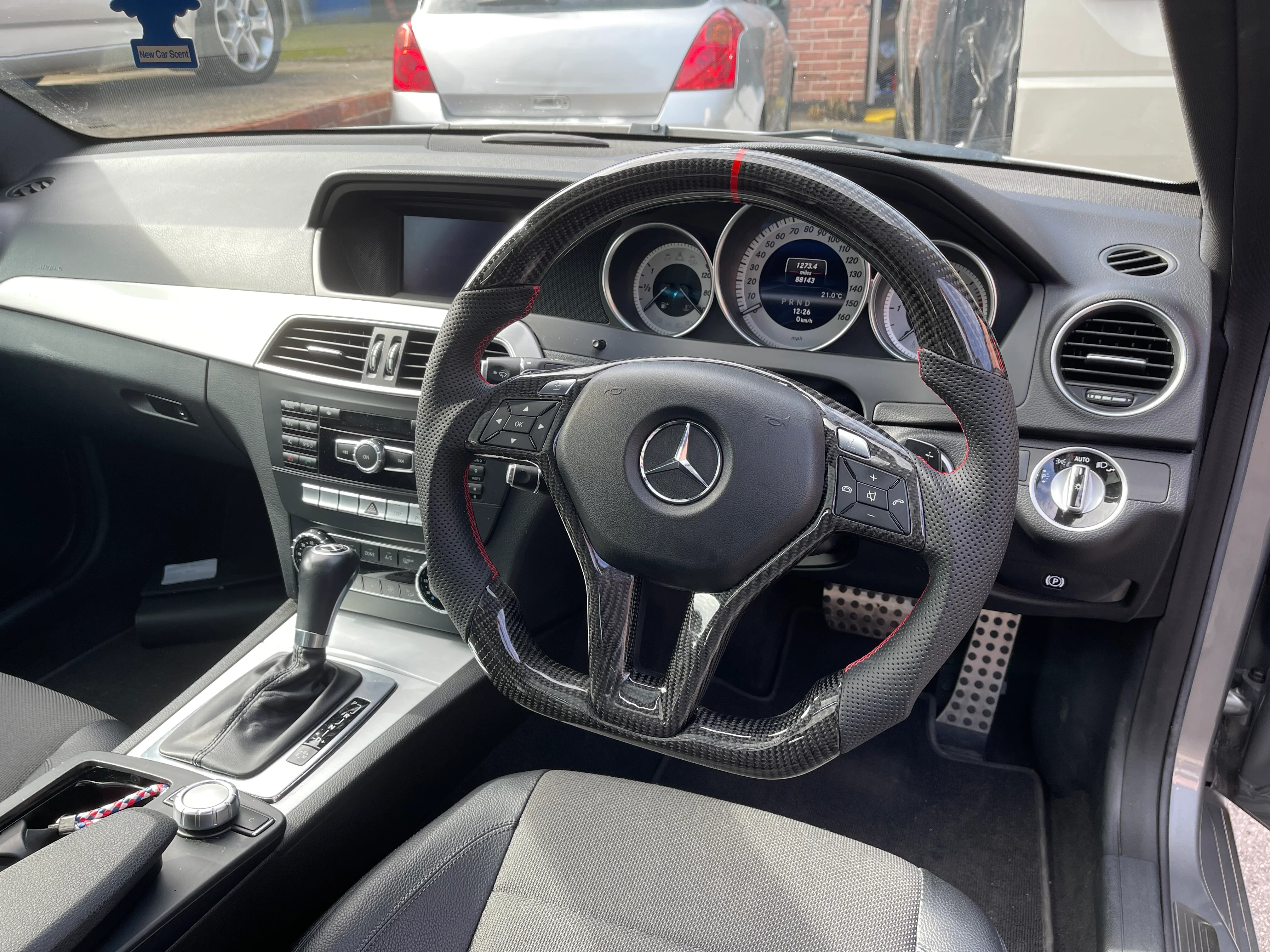 Mercedes C Class W204 Custom Carbon Fibre Steering Wheel (2011 - 2014 Models W204 facelift) - Image 7