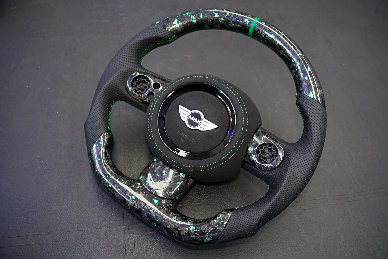 Mini Cooper Base / S / JCW R56 Custom Carbon Fibre Steering Wheel (2007 - 2013) - Image 4