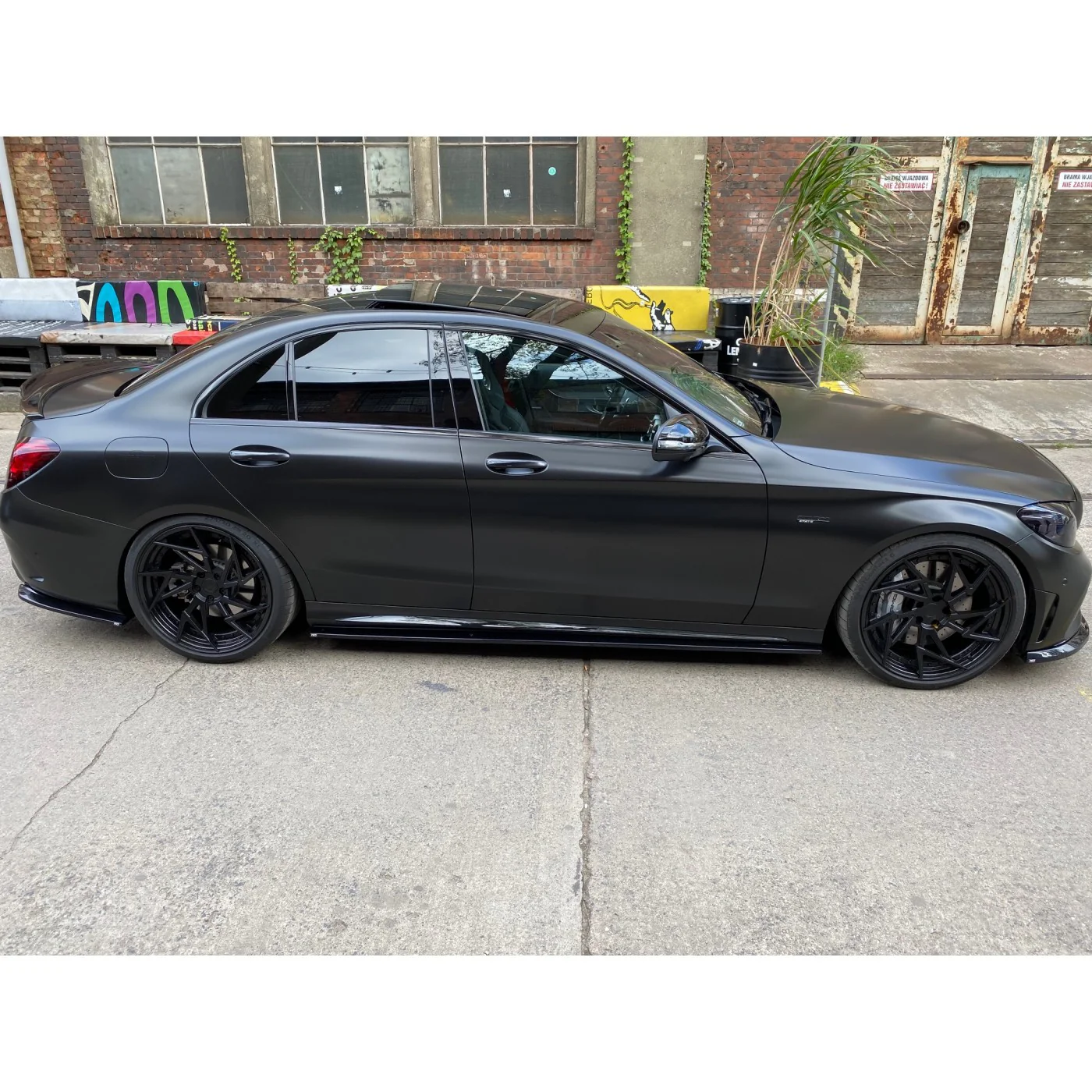 **CLEARANCE** 111 - Race Design - Mercedes Benz C43 AMG Side Skirts (W205 FACELIFT 2019 -) - Image 4