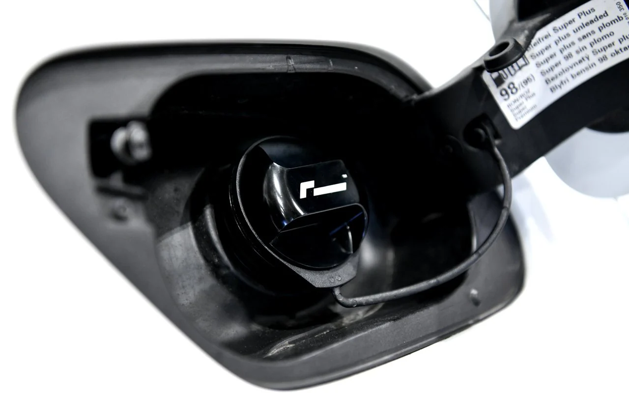 Racingline Performance Billet Fuel Cap - VWR19G711 - Image 8