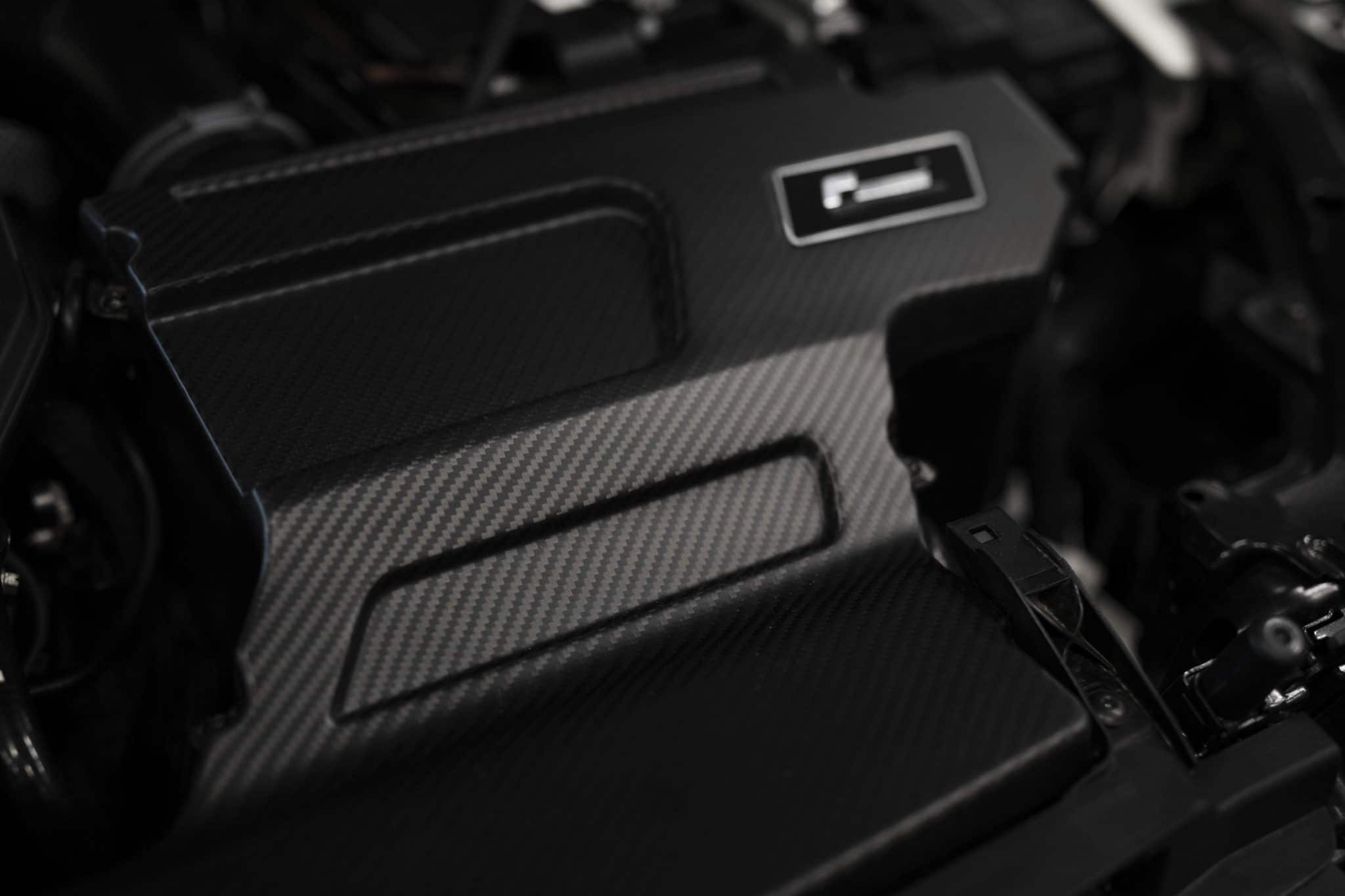 Racingline R600 Carbon Fibre Intake Lid – Gloss/Matte - Image 7