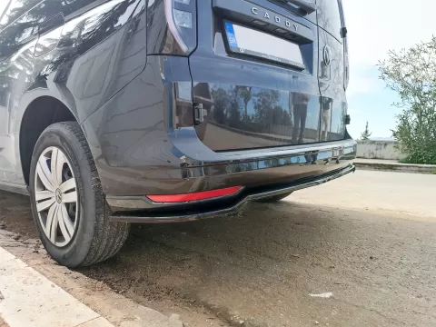 Rear Splitter Volkswagen Caddy Mk5 / Ford Transit Connect L1 Mk3 - Image 2