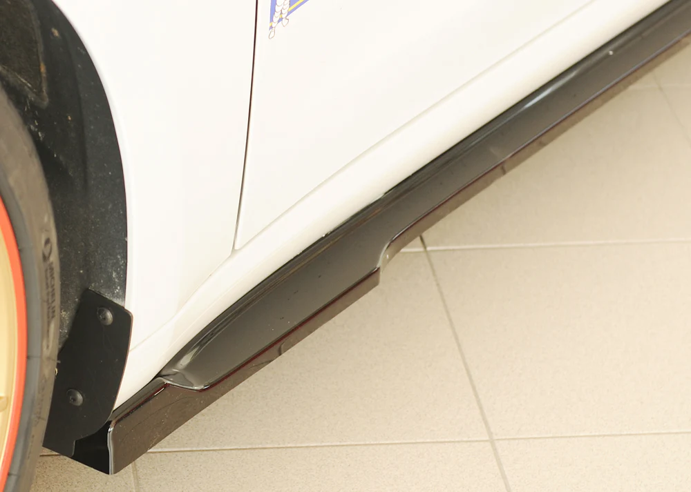 Rieger Tesla Model 3 Side Skirts - Image 2