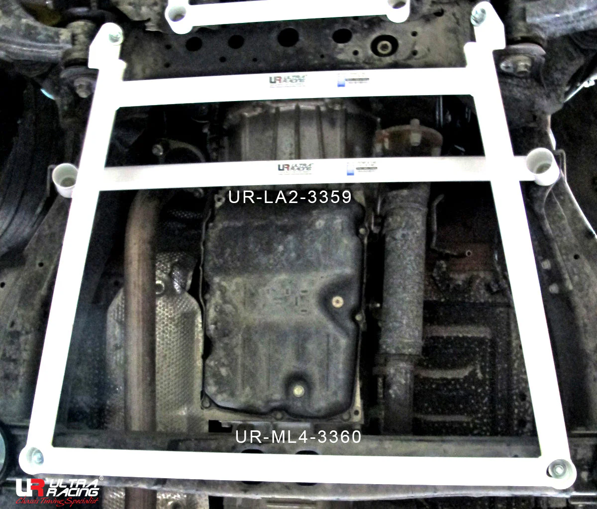 Ultra Racing Toyota Hilux Front Lower Brace URTH-LA2-3359