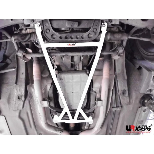 Ultra Racing Mercedes E Class (W210) Front Lower Brace URLA4-1972