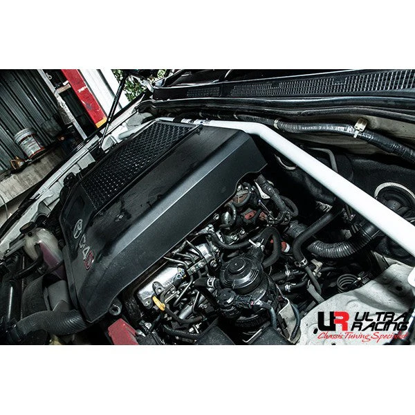 Ultra Racing Toyota Hilux Front Strut Brace URTW2-2589A